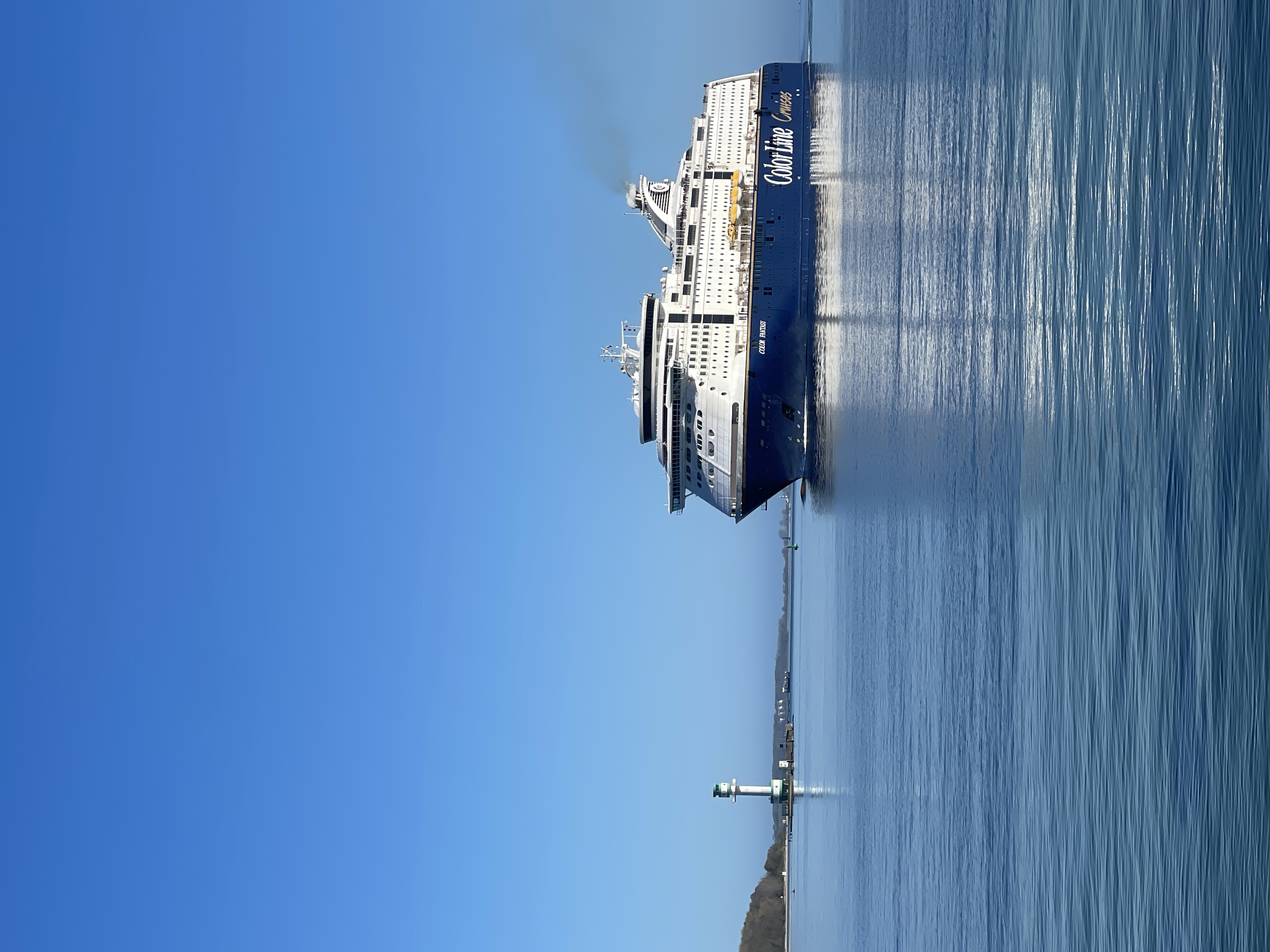 Kieler Förde mit Fähre